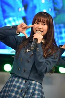 丸山あかね役の白沢かなえ。