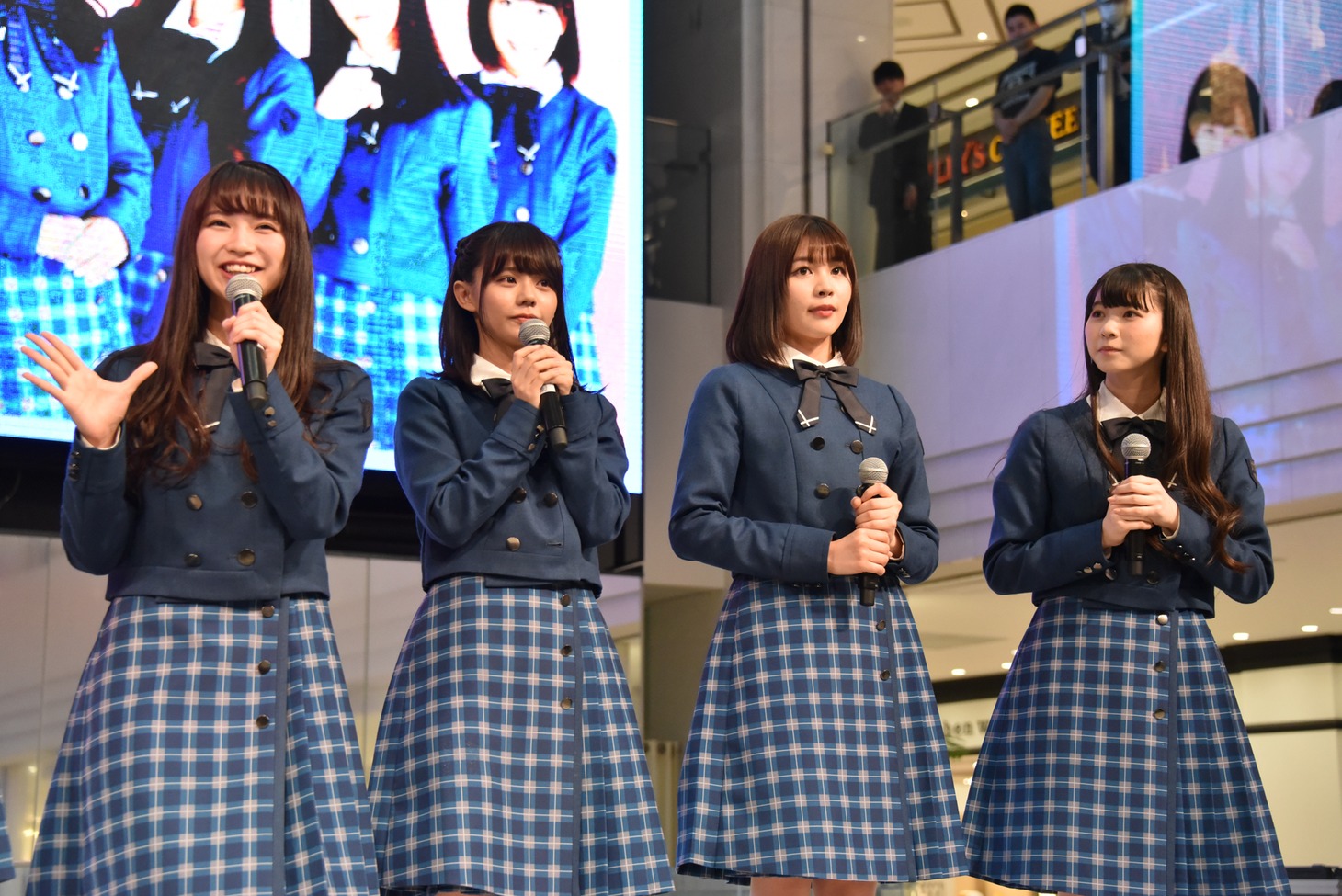 左から白沢かなえ、花川芽衣、武田愛奈、涼花萌。