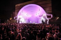 「石崎ひゅーい『Huwie Best』フリーライブ」の様子。（Photo by HAJIME KAMIIISAKA）