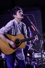 石崎ひゅーい（Photo by HAJIME KAMIIISAKA）