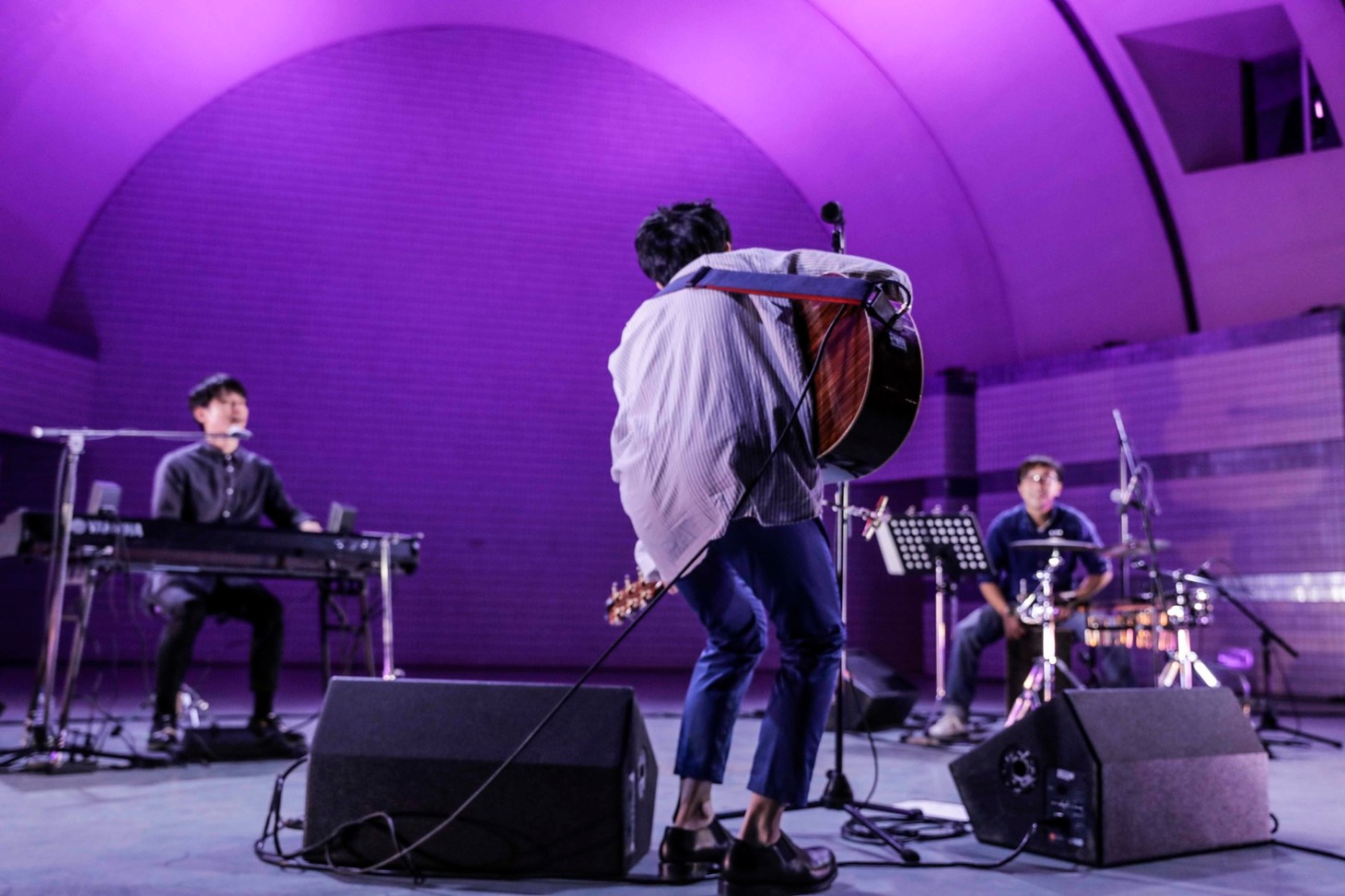 「石崎ひゅーい『Huwie Best』フリーライブ」の様子。（Photo by HAJIME KAMIIISAKA）