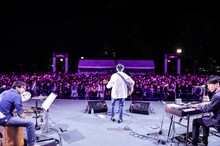 「石崎ひゅーい『Huwie Best』フリーライブ」の様子。（Photo by HAJIME KAMIIISAKA）