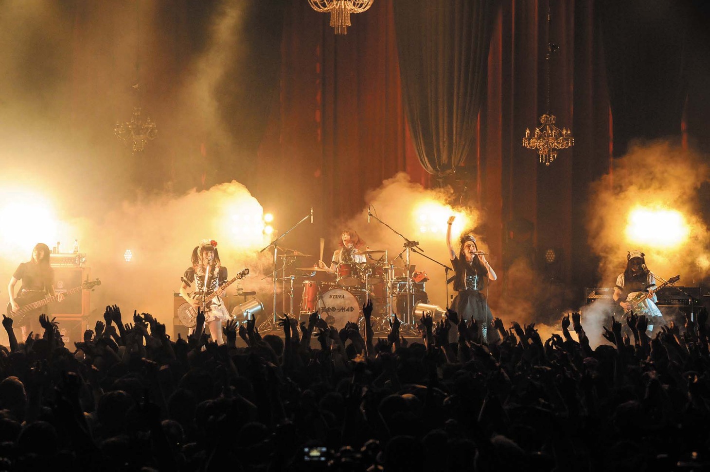 BAND-MAID（Photo by MASANORI FUJIKAWA）