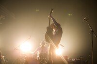 4月13日にフェスティバルホールで行われた「HALL LOTTA LOVE ～ホールに溢れる愛を～」大阪公演の様子。（撮影：仁礼博）