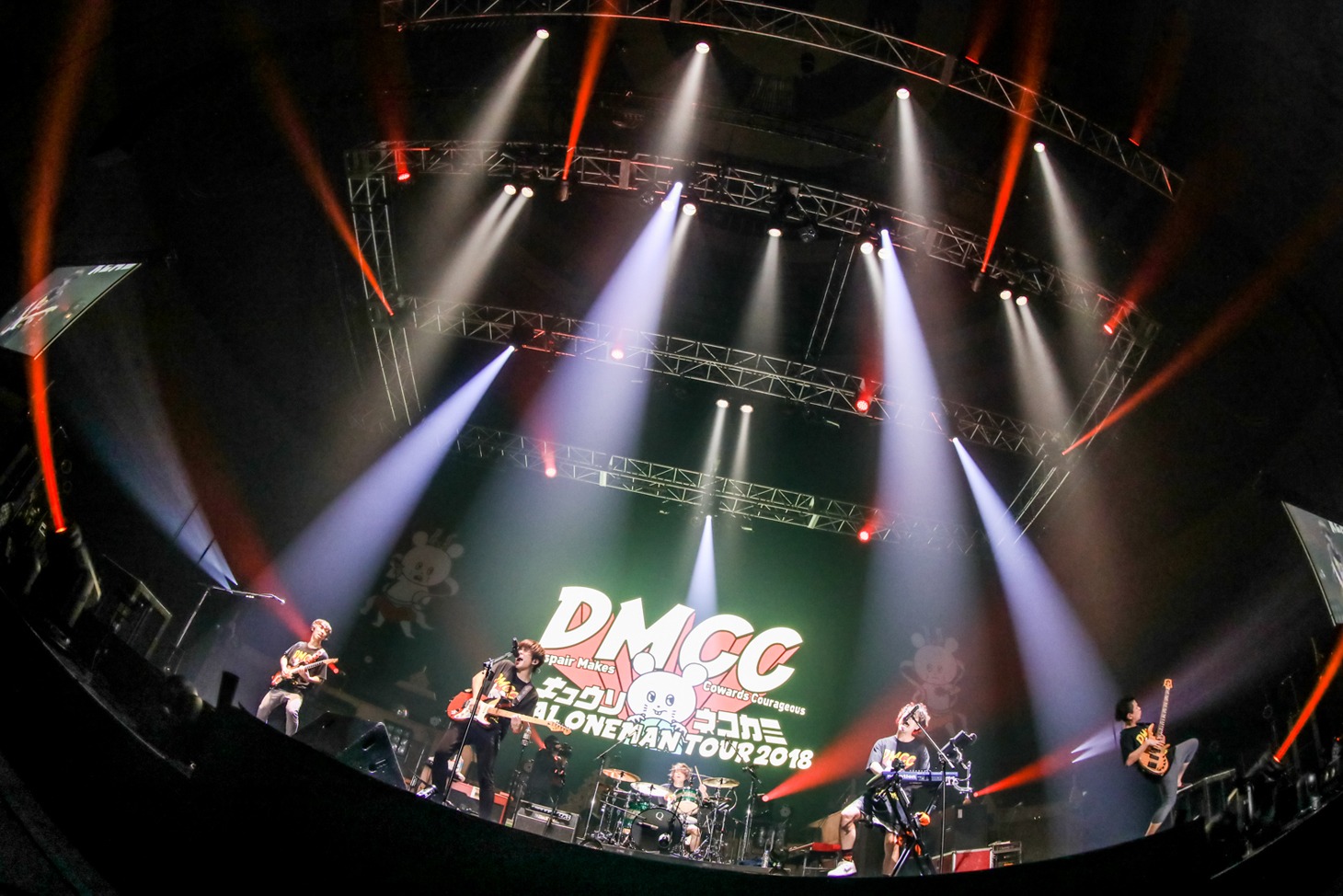 4月14日に行われた兵庫・ワールド記念ホール公演の様子。（Photo by Viola Kam[V'z Twinkle]）