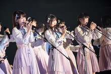 左から柏木由紀、北原里英、荻野由佳。