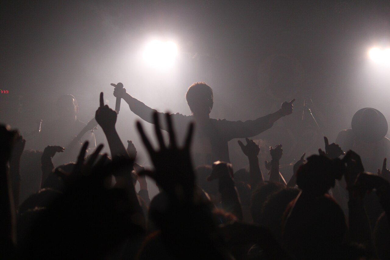 FLOW「アニメ縛り」ツアー開幕、9月は東西で「アニメ以外縛り」ライブ