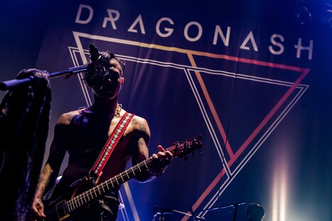 Kj（Vo, G / Dragon Ash）（Photo by Takashi "TAKA" Konuma）