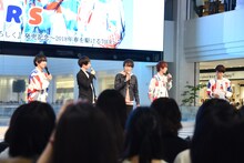 CUBERS「それじゃ、よろしく」発売記念イベントの様子。