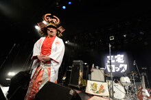 港カヲル（グループ魂）（撮影：緒車寿一）