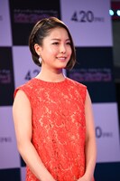 レッドカーペットイベントに登場した高梨沙羅。