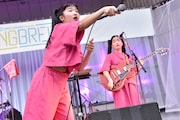 マナとカナ(CHAI)(Photo by 古渓一道)。