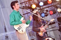 玉置周啓と加藤成順（MONO NO AWARE）（Photo by 古渓一道）。