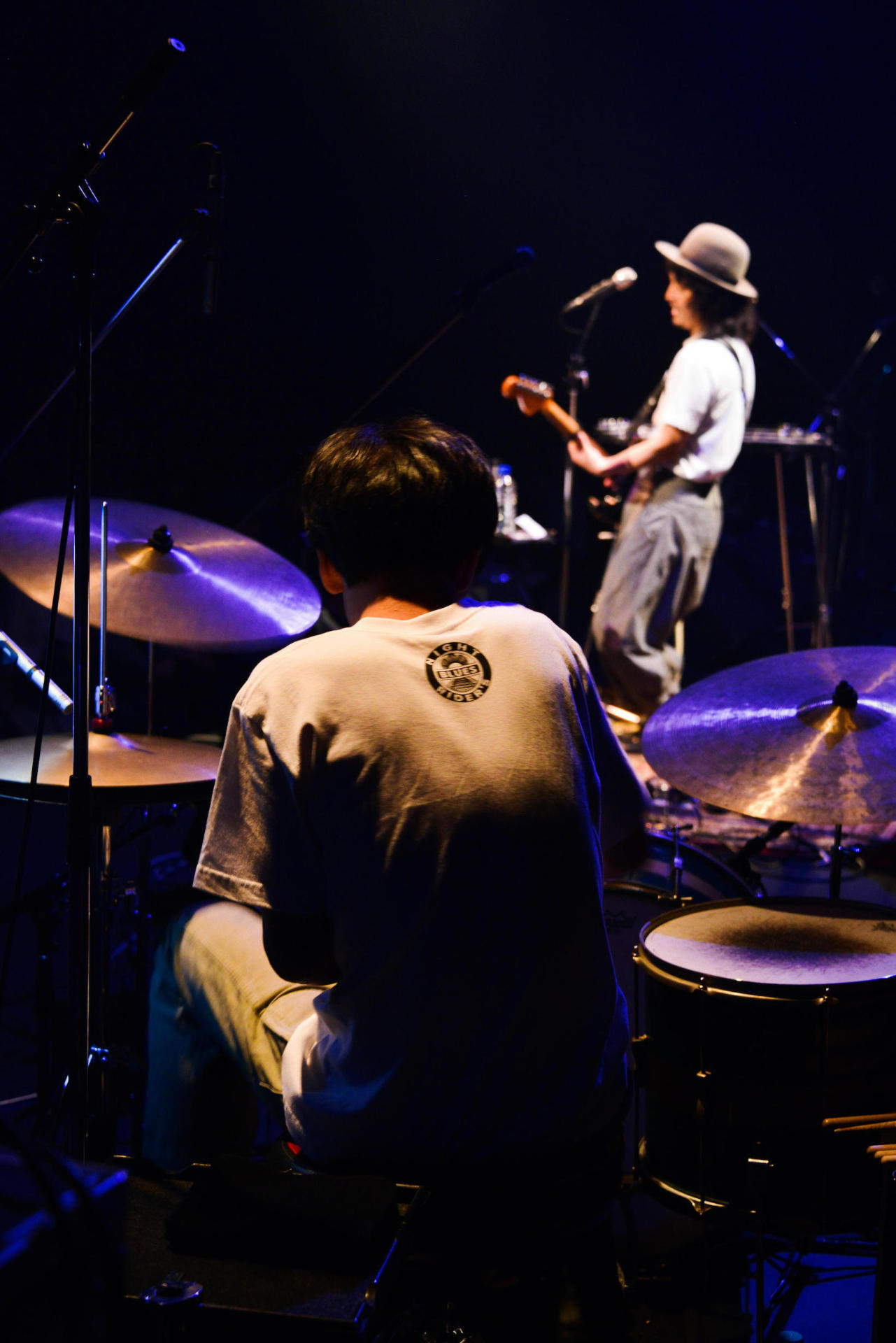 4月14日に東京・日本橋三井ホールで実施された高田漣「ナイトライダーズ・ワルツ」の様子。