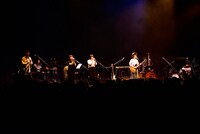 4月14日に東京・日本橋三井ホールで実施された高田漣「ナイトライダーズ・ワルツ」の様子。