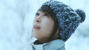 サントリー「南アルプススパークリング」の新テレビCM「SWITCH & SPARKLING!」編のワンシーン。