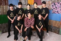 森崎ウィン（PrizmaX）とBATTLE BOYS。