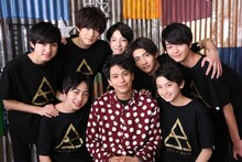 森崎ウィン（PrizmaX）とBATTLE BOYS。