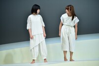 左から東村芽依、高瀬愛奈。