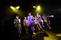 東京パフォーマンスドール「ダンスサミット2018 ～Wanna be SHINY LADY～」の様子。（写真提供：EPICレコードジャパン）