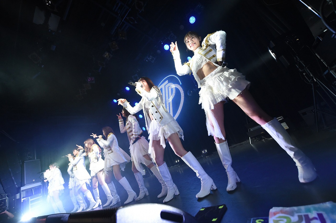 東京パフォーマンスドール「ダンスサミット2018 ～Wanna be SHINY LADY～」の様子。（写真提供：EPICレコードジャパン）