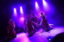 東京パフォーマンスドール「ダンスサミット2018 ～Wanna be SHINY LADY～」の様子。（写真提供：EPICレコードジャパン）