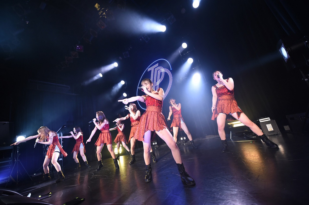 東京パフォーマンスドール「ダンスサミット2018 ～Wanna be SHINY LADY～」の様子。（写真提供：EPICレコードジャパン）