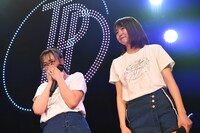 左から神宮沙紀、浜崎香帆。（写真提供：EPICレコードジャパン）