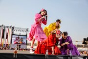 「ももクロ 春の一大事 2018 in 東近江市 ~笑顔のチカラ つなげるオモイ~」の様子。(Photo by HAJIME KAMIIISAKA+Z)