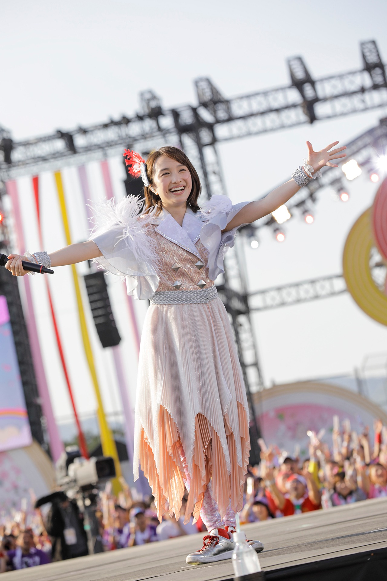 百田夏菜子（Photo by HAJIME KAMIIISAKA+Z）