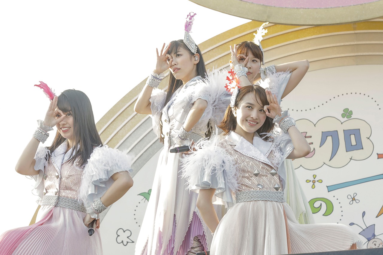 「行くぜっ！怪盗少女」を披露するももいろクローバーZ。（Photo by HAJIME KAMIIISAKA+Z）