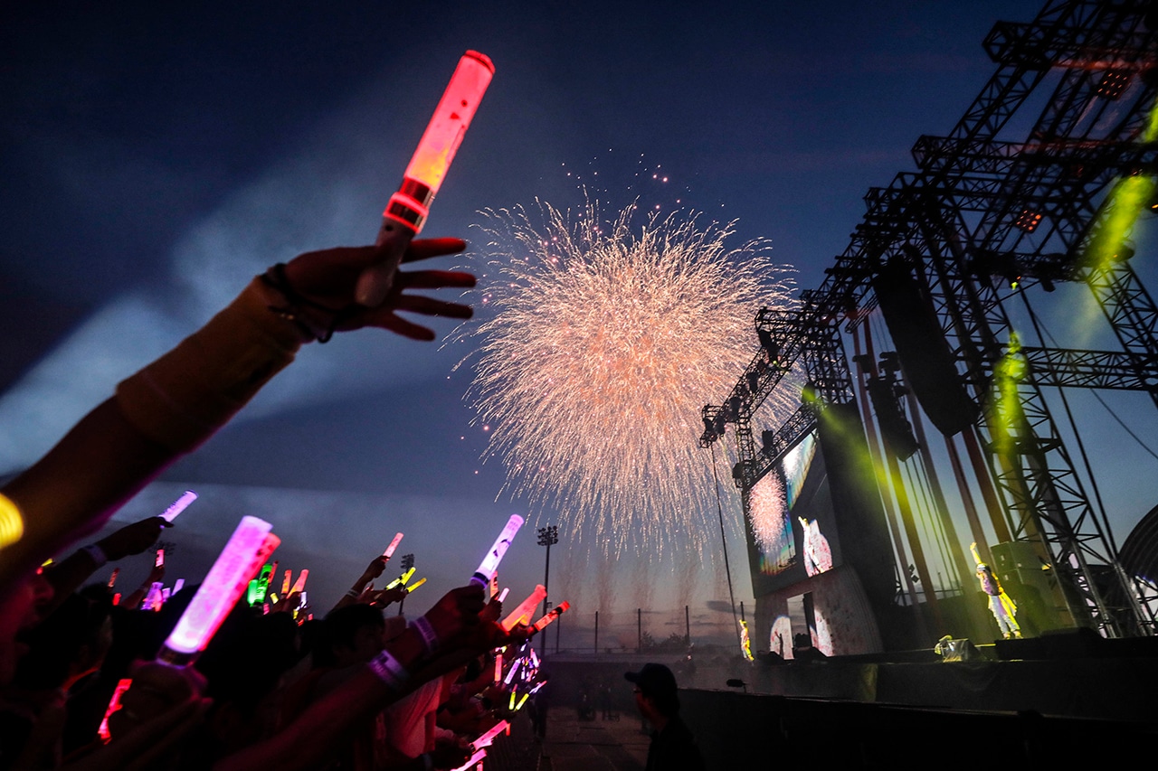 「ももクロ 春の一大事 2018 in 東近江市 ～笑顔のチカラ つなげるオモイ～」の様子。（Photo by HAJIME KAMIIISAKA+Z）