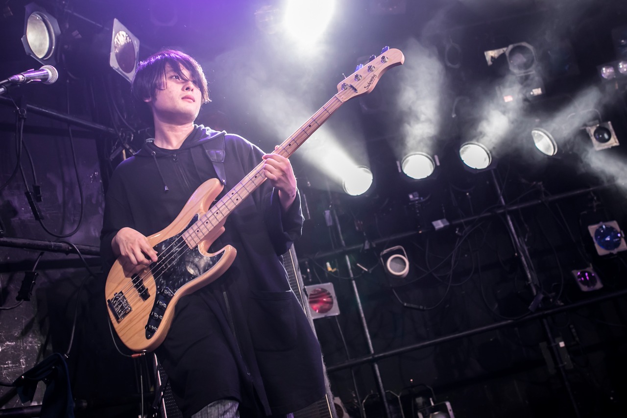 高野賢也（B, Cho）（撮影：中山優司）