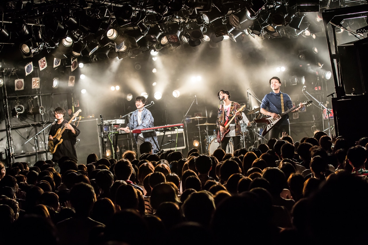 マカロニえんぴつ「マカロックツアーvol.5 ～朝食抜いたら超SHOCK篇～」東京・渋谷CLUB QUATTRO公演の様子。（撮影：中山優司）