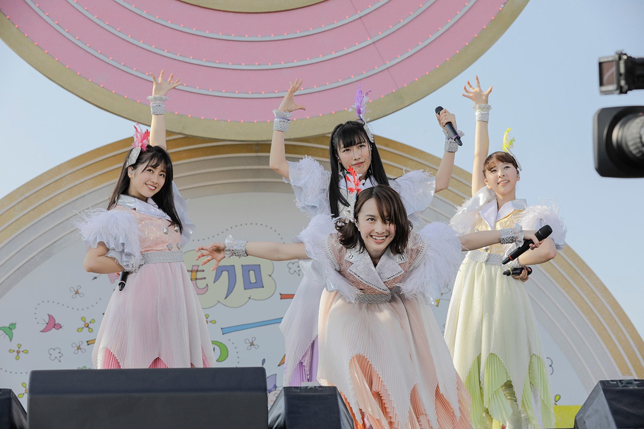 「ももクロ 春の一大事 2018 in 東近江市 ～笑顔のチカラ つなげるオモイ～」の様子。（Photo by HAJIME KAMIIISAKA+Z）