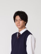 転校生・葉山リゲル役の石原壮馬。