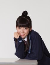 天文部の部長・丹羽遼子役の真山りか。