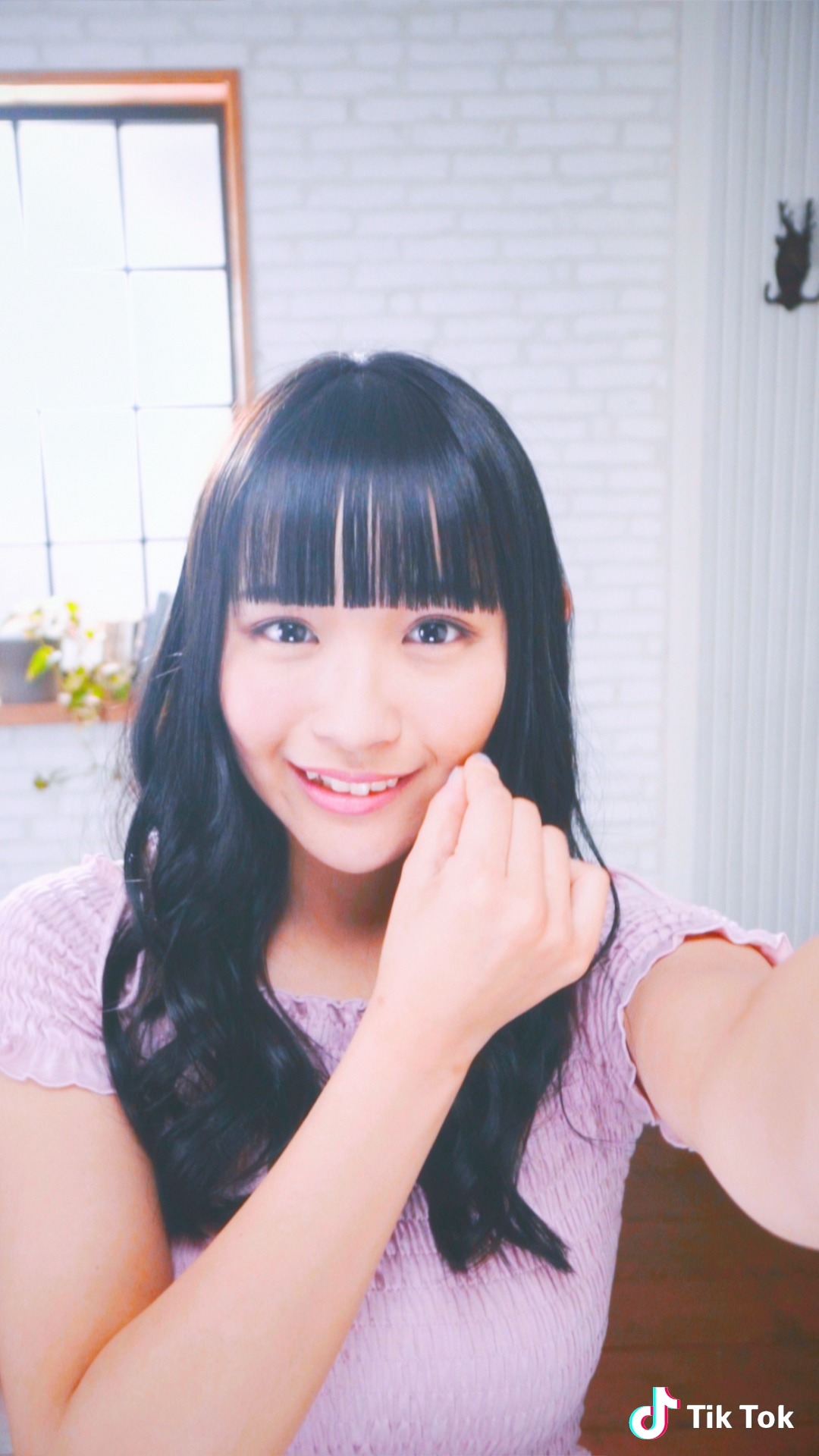 浅川梨奈（SUPER☆GiRLS）
