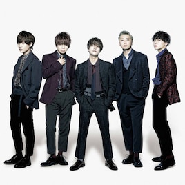 Da-iCE新ビジュアルは“FAKE”だった、シングルジャケットはスーツ姿