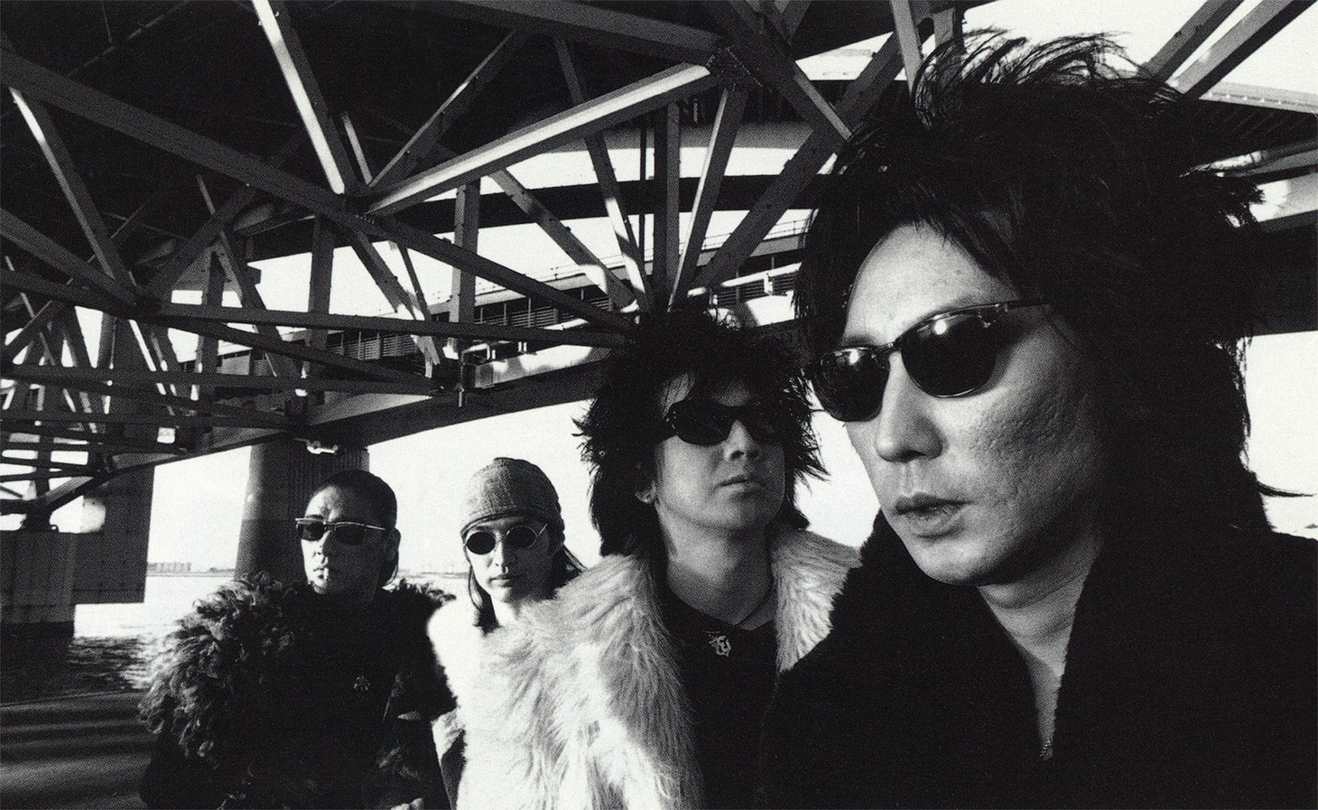 THE STREET SLIDERS