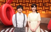 MCのバカリズムと佐藤梨那アナウンサー。 (c)日本テレビ