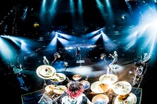 ONE OK ROCK「ONE OK ROCK 2018 AMBITIONS JAPAN DOME TOUR」福岡 ヤフオク！ドーム公演の様子。（撮影：浜野カズシ）