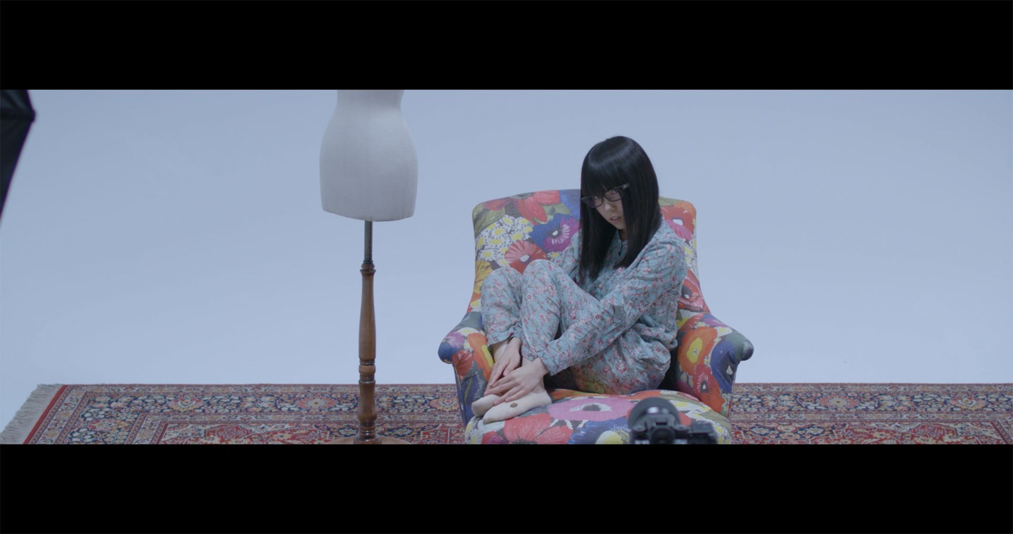 Pinokko「Trend」ミュージックビデオのワンシーン。