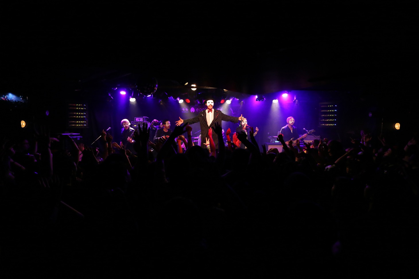 Xmas Eileen「VILLAGE VANGUARD presents Before Christmas 2018」東京・shibuya eggman公演の模様。（Photo by SHINYA TANAKA）