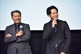 左から岸本司監督、山下健二郎。
