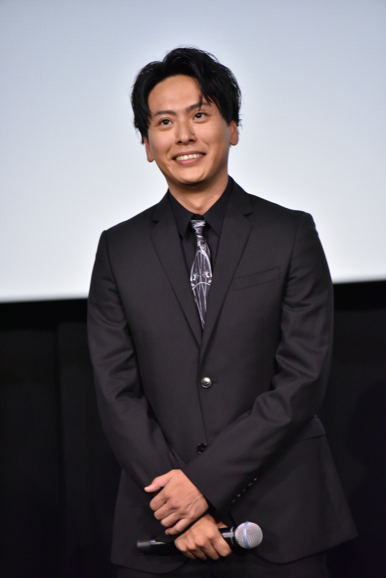 山下健二郎