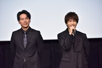 左から山下健二郎、岩田剛典。