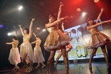 AKB48「フライングゲット」をカバーするはちみつロケット。