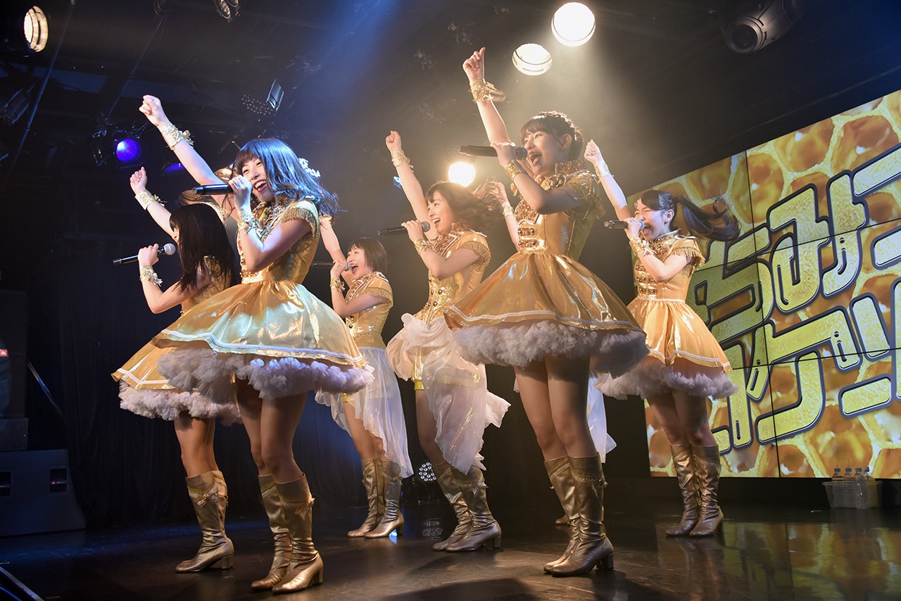 はちみつロケット「STARDUST PLANET プレゼンツAKIBAカルチャーズ定期公演 ～スタプラメンバーが笑顔と元気をお届け！ネクストジェネレーションズLIVE～」の様子。