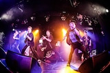 ONE☆DRAFT「ONE☆DRAFT TOUR 2018『Bee Alive vol,11』」大阪・BananaHall公演の様子。(撮影:森好弘)